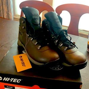 NWT High Tec Men’s size 11M